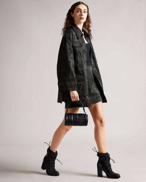 <P><Span Style="Text-Decoration: Underline;">Camo Jacquard Hunting Jacket</Span></P>
<P>The Thrill Of The Chase, You‚Ä𬮬...